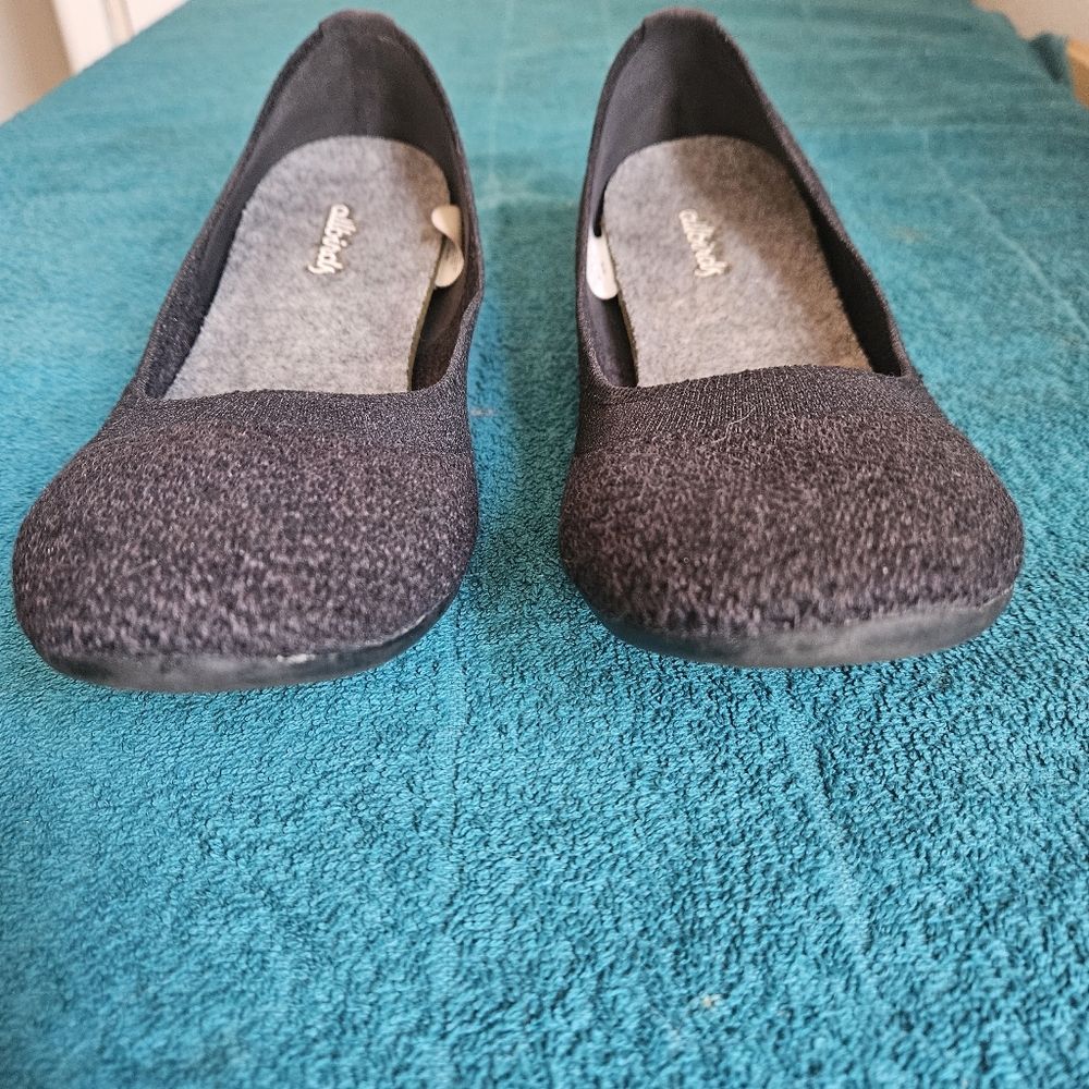 Allbirds Women's Black Flats - Picture 7 of 11